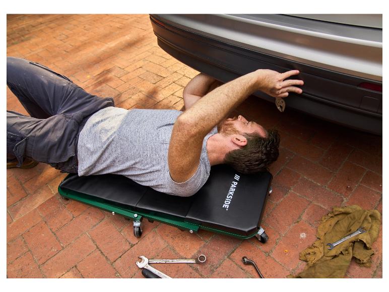 Chariot de mécanicien et tabouret d’atelier